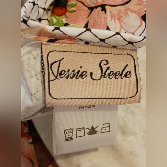 Jessie Steele Floral Shabby Chic Apron 100% Cotton Boho Country - Picture 9 of 11